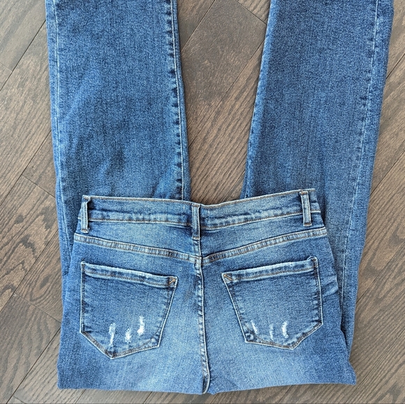 Kenzie 'The Slim' Jeans - Picture 7 of 9